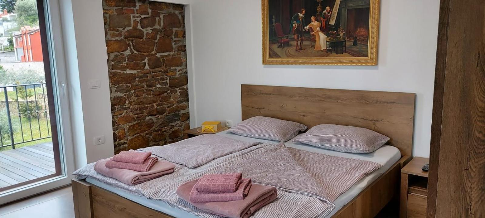 Roma Apartmán *