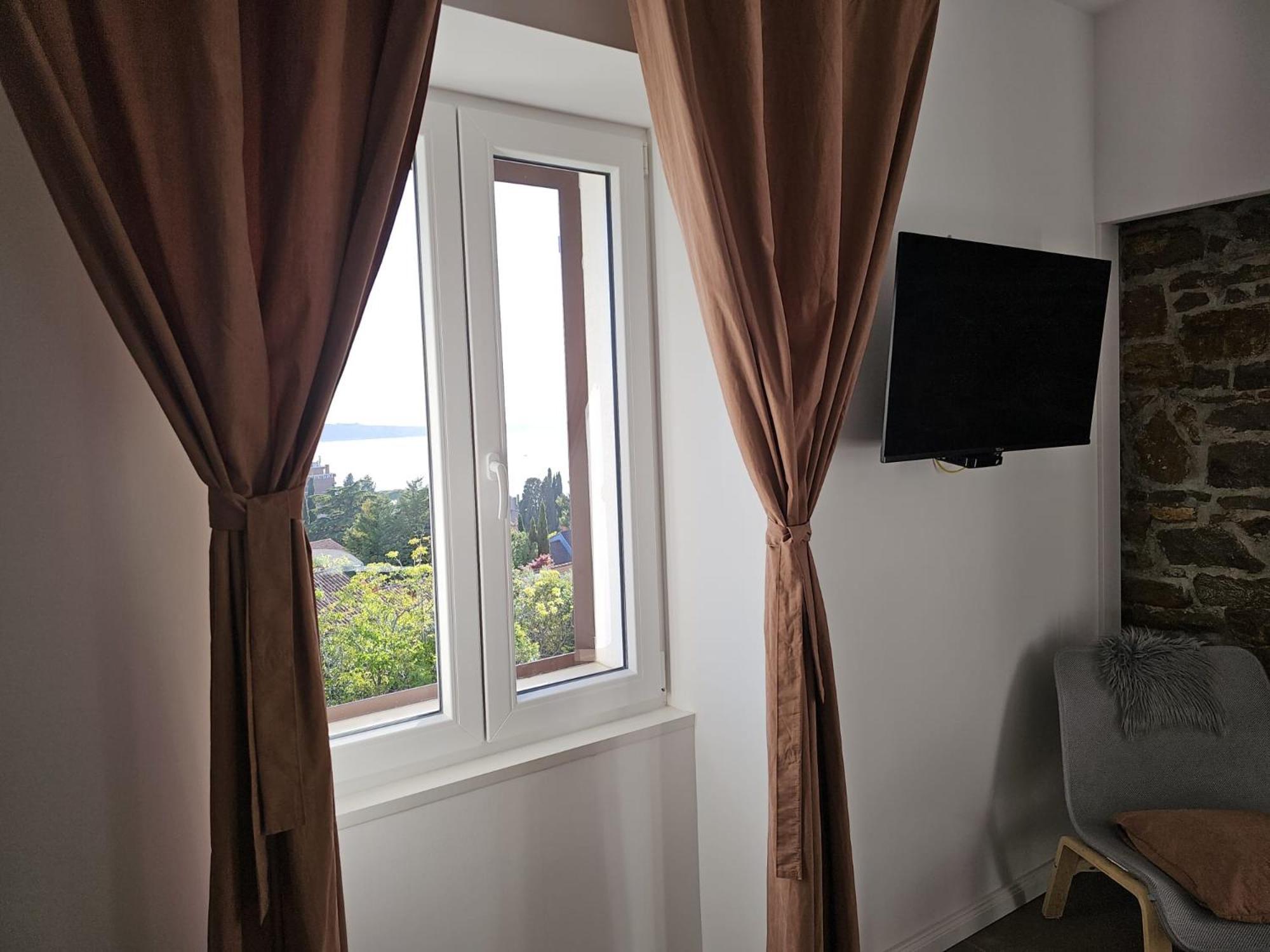 Apartment Roma *
